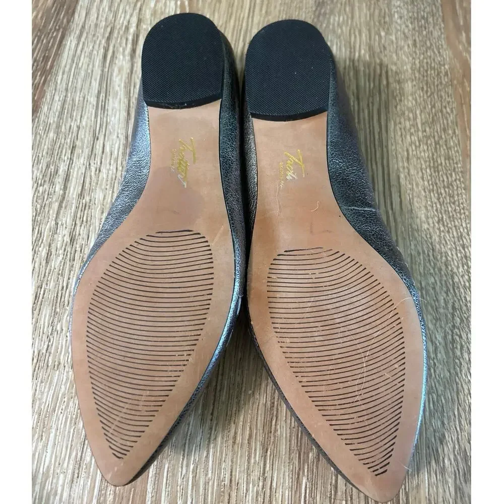 Trotters Estee Woven Leather Flats 7.5W Silver Metallic Pointed Toe Comfort